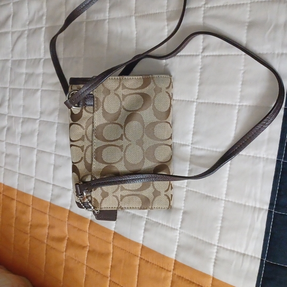 Coach c print shoulder bag - Picture 4 of 6